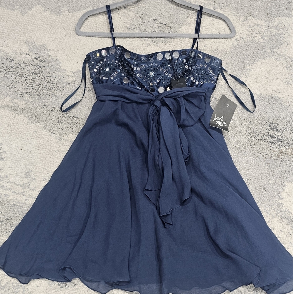BCBGMAXAZRIA SZ 2
